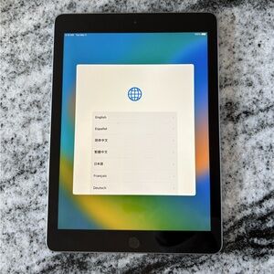 32 GB Apple iPad (6th generation) - Silver